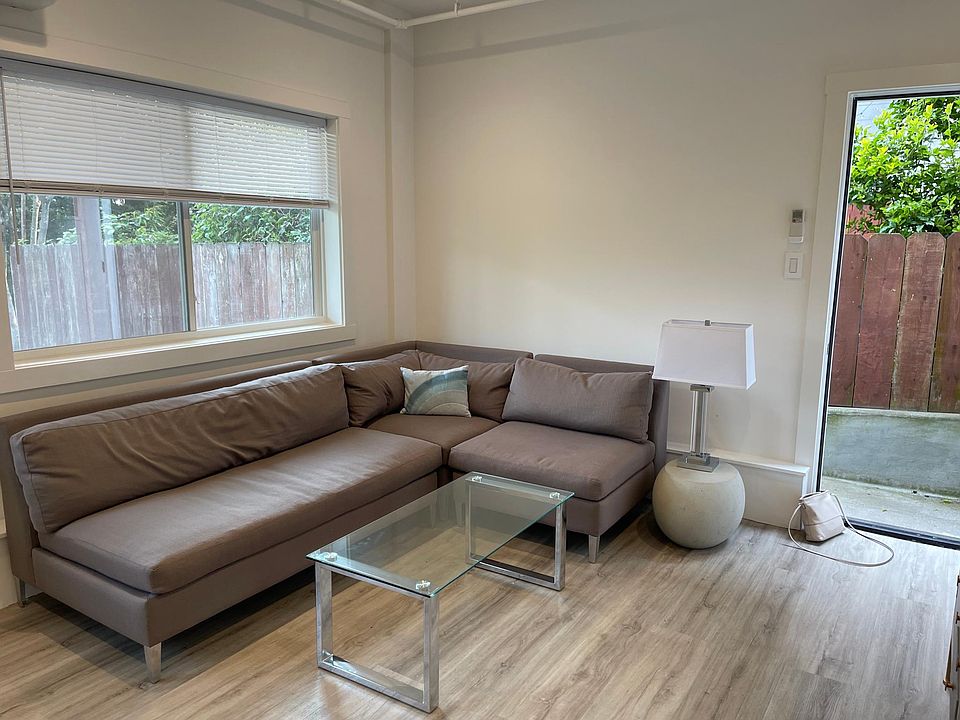 1st image of 466 Frederick St #7