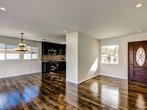 3rd image of 23019 Blythe St