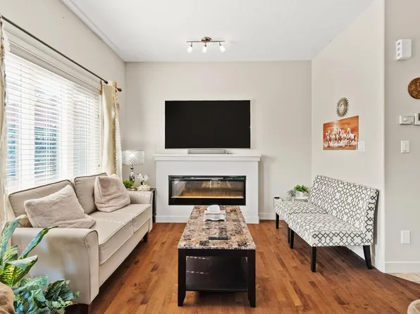 450 McConachie Way NW #2, Edmonton, AB T5Y 0S8