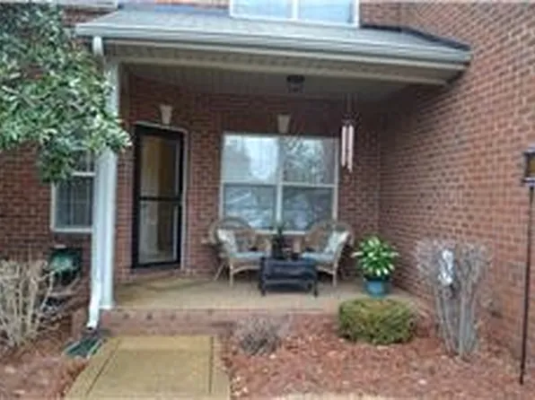105 Cashmere Dr, Thompsons Station, TN 37179