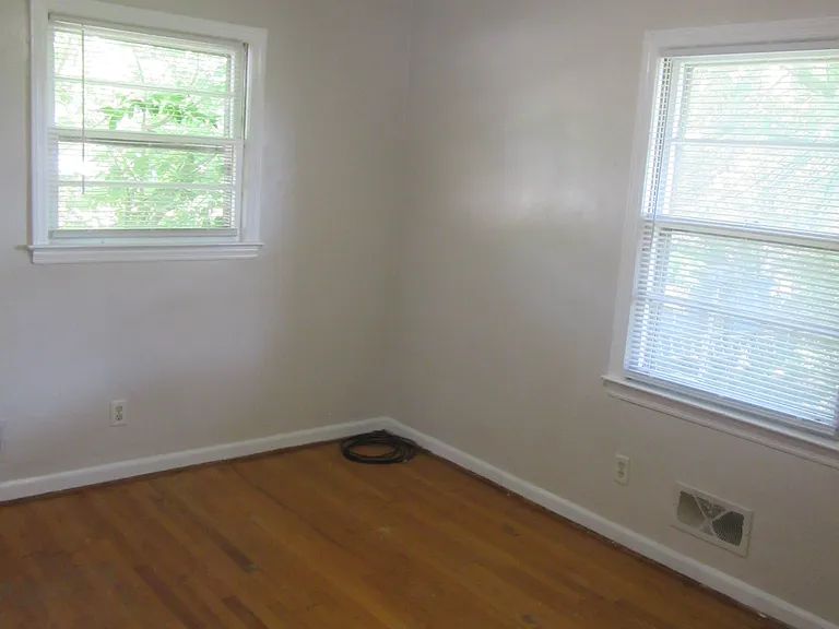 5242 Morwanda St NW — Photo 6