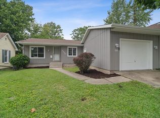 1310 N Lee St, Bloomington, IL 61701