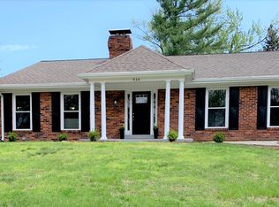 914 Morena Ct, Ballwin, MO 63011