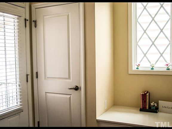 5th image of 83 Salt Cedar Ln