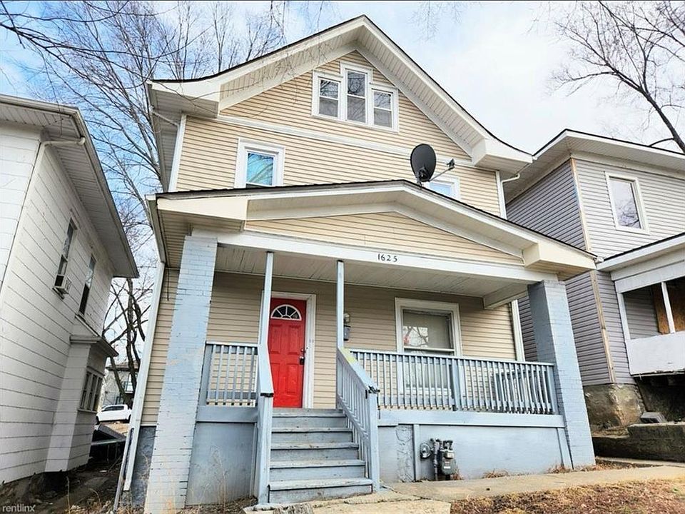 1st image of 1625 Spruce Ave