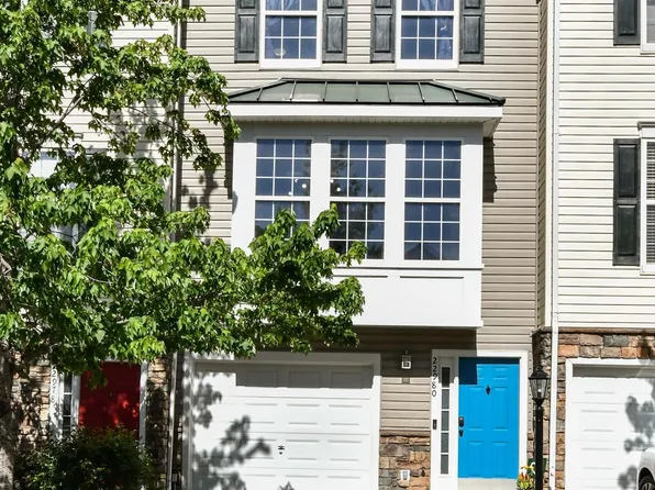 22980 Fontwell Sq, Sterling, VA 20166