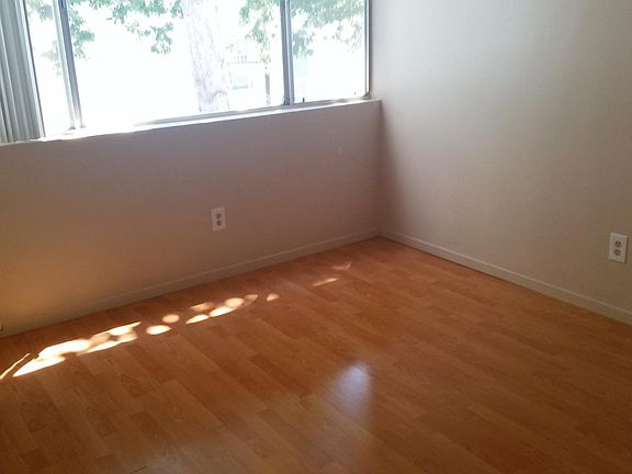 2nd image of 1525 Royal Way #D