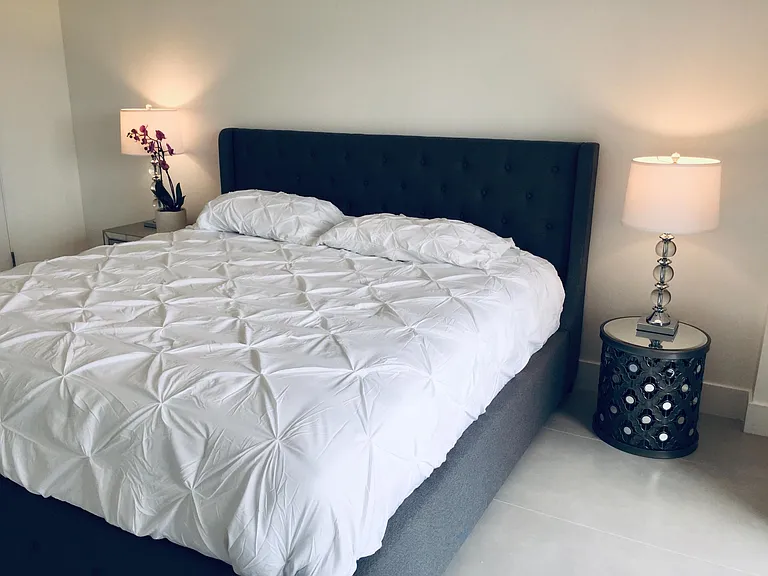 KING MASTER BEDROOM