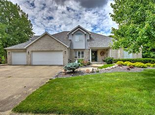 1281 Woodridge Ct, Decatur, IL 62526