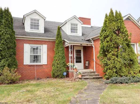 112 Robert E Lee Ave, Elkins, WV 26241