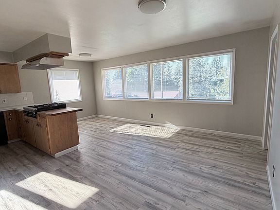 5th image of 1704 E 19th Ave