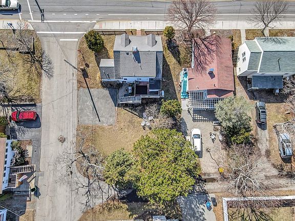 4th image of 580 Nantasket Ave