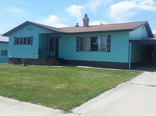 1211 3rd St W, Roundup, MT 59072