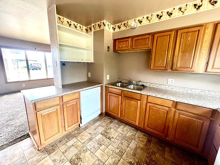 1680 Garfield St — Photo 10