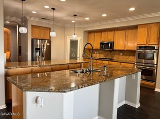 3715 Club Rancho Dr, Palmdale, CA 93551