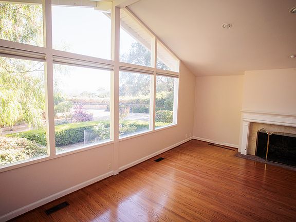 5th image of 845 Norman Ln