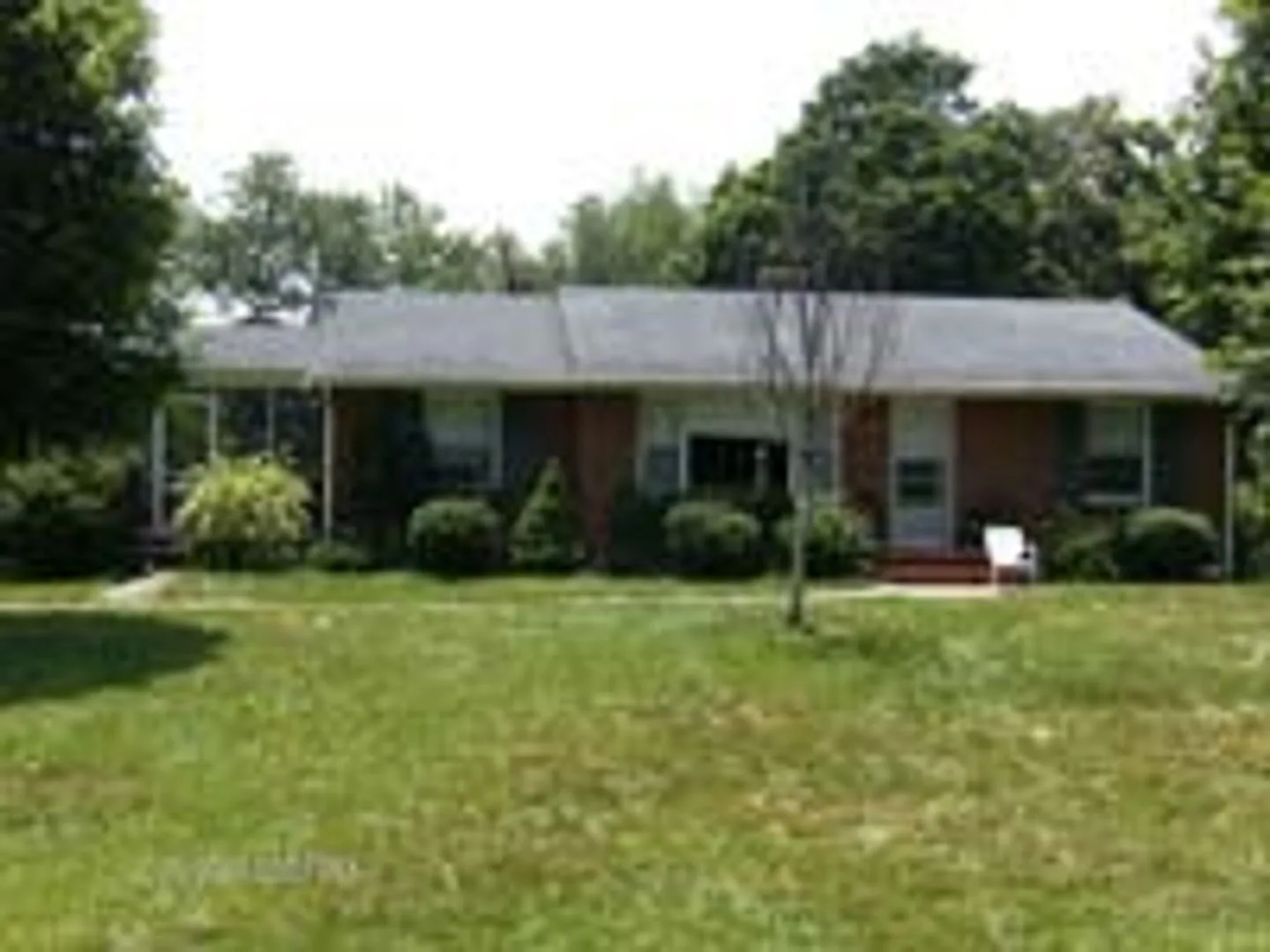 3 Bedroom, 2 Bath House — Photo 1