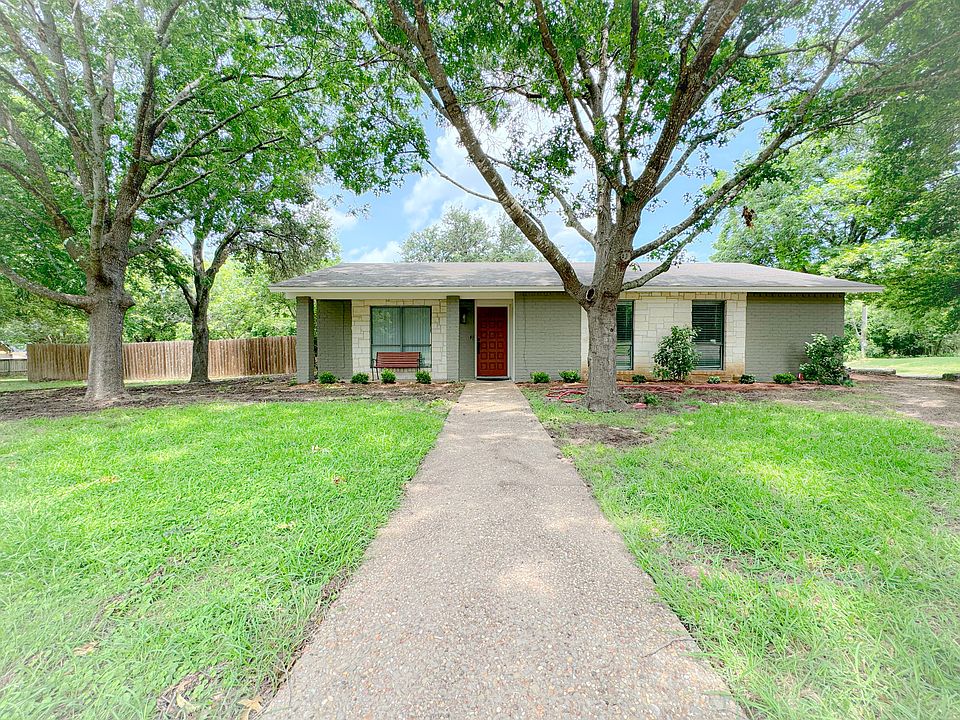 Front View of the home