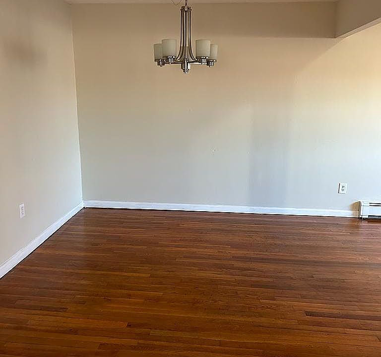 2nd image of 421 Herzl St #2B