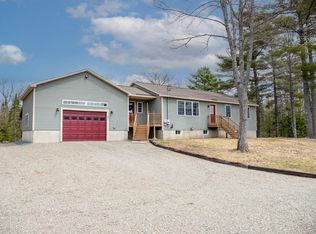 25 Danforth Ln, Holden, ME 04429