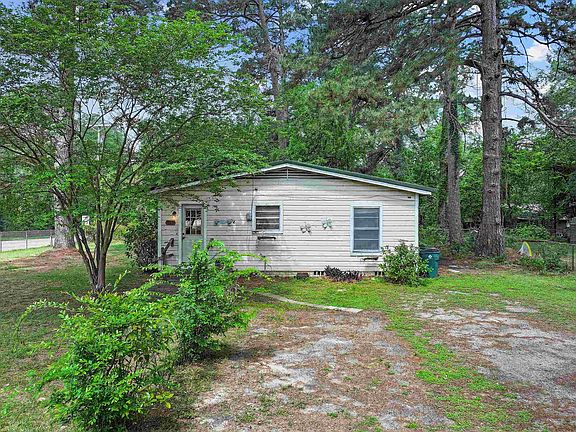 2nd image of 900 Cottage Rd
