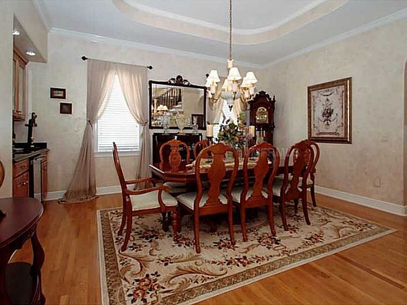 5th image of 2019 N Pointe Alexis Dr