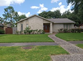 16306 Shady Elms Dr, Houston, TX 77059