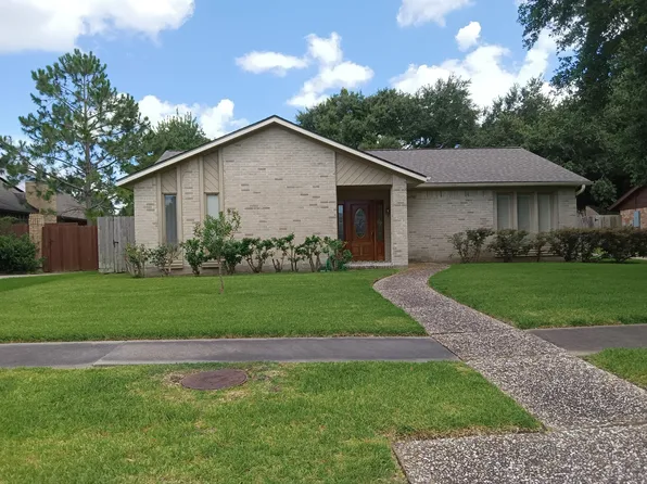 16306 Shady Elms Dr, Houston, TX 77059