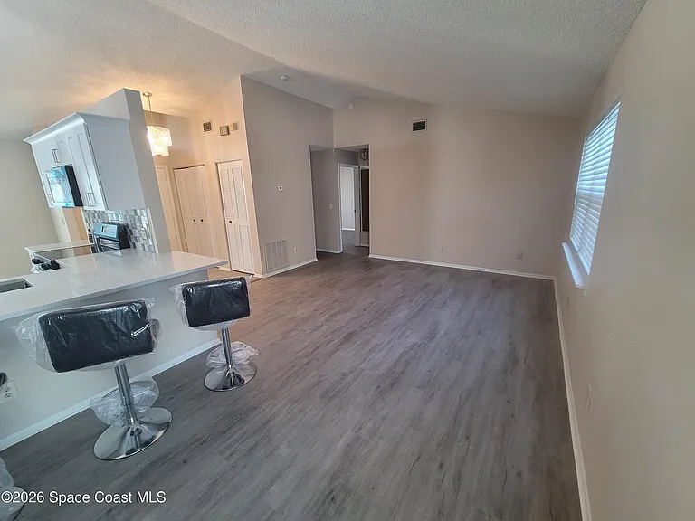 782 Simon St SE — Photo 15