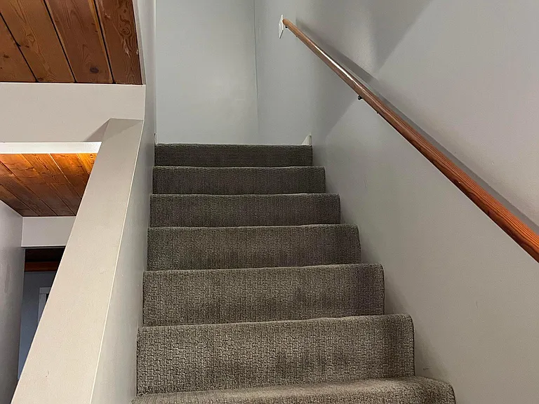 1610 Merrimac Ln N — Photo 10