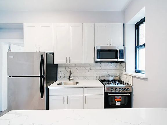 4th image of 100 W 139th St APT 37