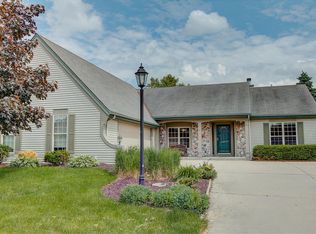 1115 River Place Blvd, Waukesha, WI 53189