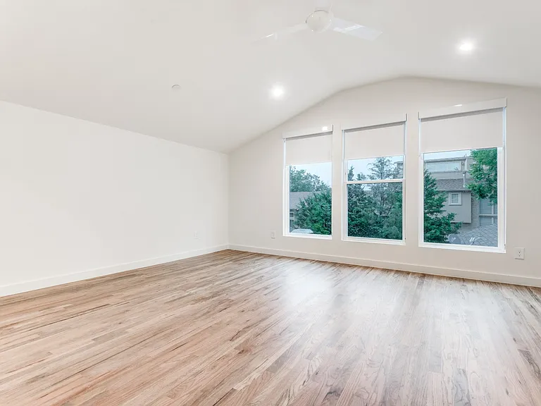 6319 Richmond Ave — Photo 7