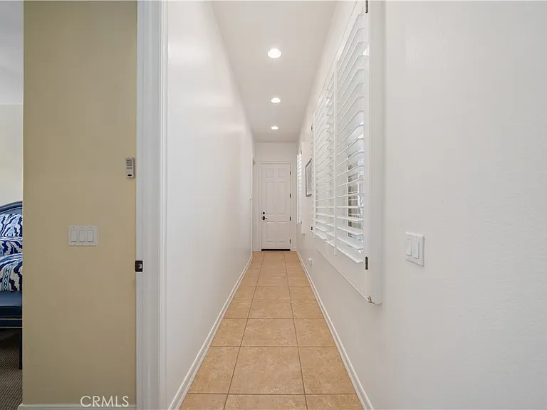138 Royal Saint Georges Way — Photo 24