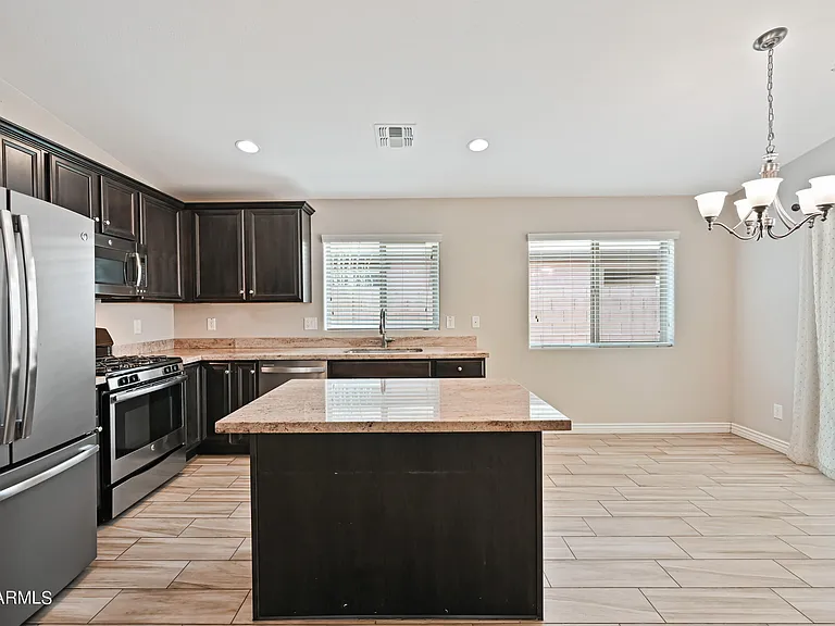 2209 E Hazeltine Way — Photo 8