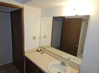 715 Clinton River Dr #A11, Mount Clemens, MI 48043