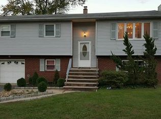 5 Chestnut St, East Brunswick, NJ 08816