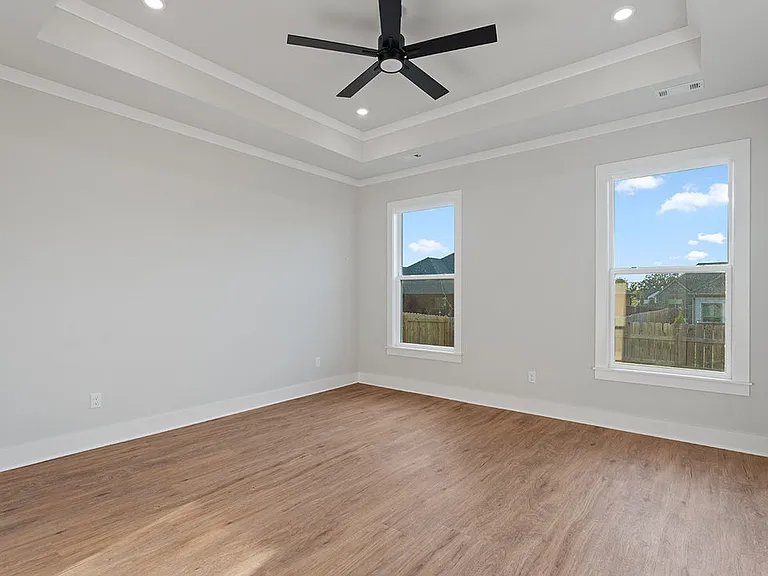 950 Moksha St — Photo 20