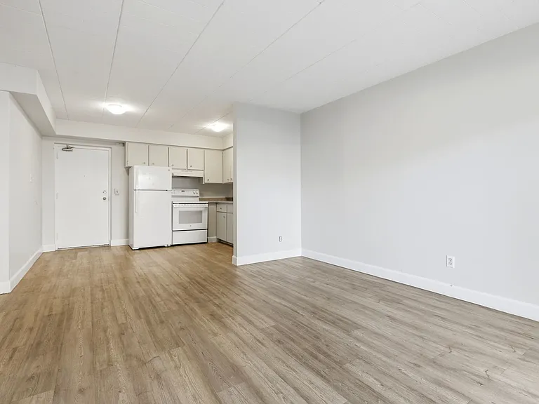 275 Askin Ave #605 — Photo 11