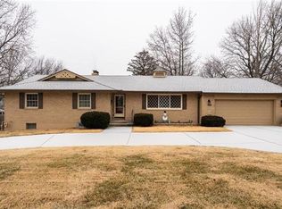 2720 S Crysler Ave, Independence, MO 64052