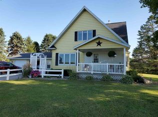 9709 Golden Rd, West Union, IA 52175