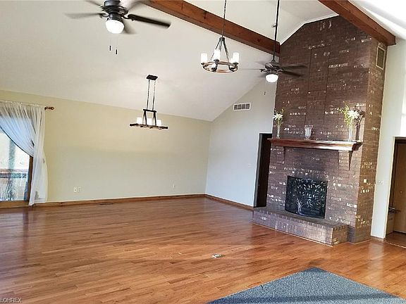 Great room with Gas Fireplace