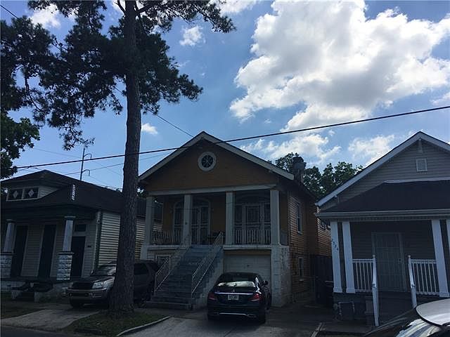 1st image of 2520 Lapeyrouse St