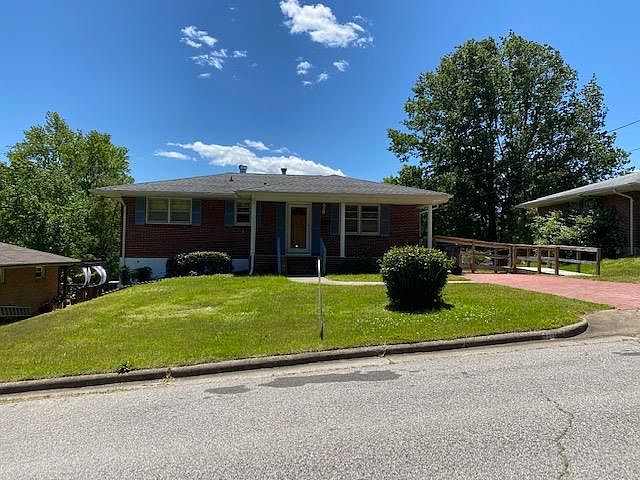 1st image of 519 Parkland Dr