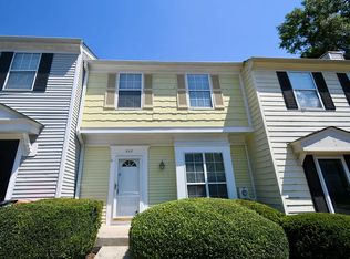 808 Wedgewood Way, Sandy Springs, GA 30350