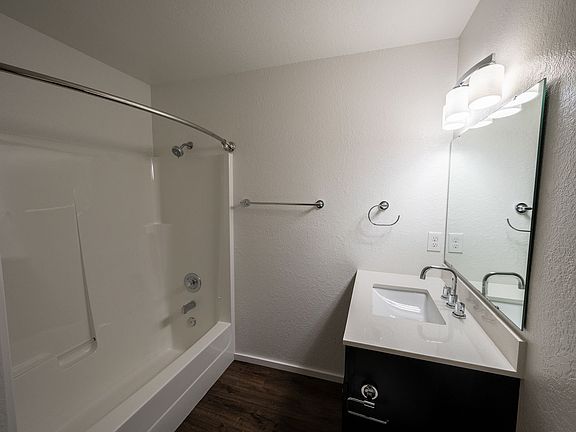 5th image of 19 Colorado Ave APT J