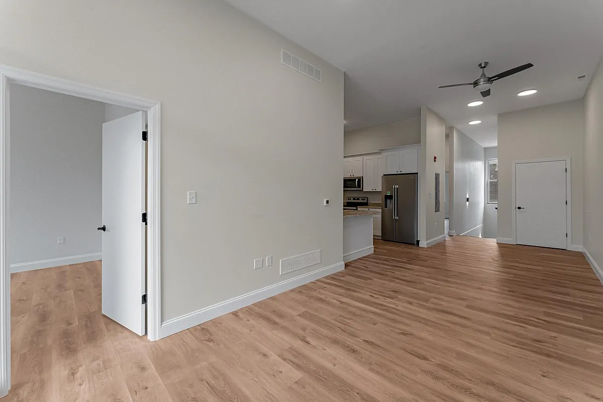 Building Photo - 53 S 12th St #300
