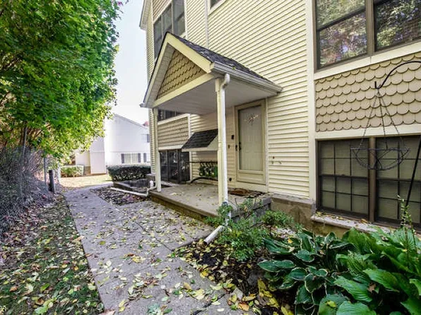 56 Portsmouth Ct, Hamburg Boro, NJ 07419