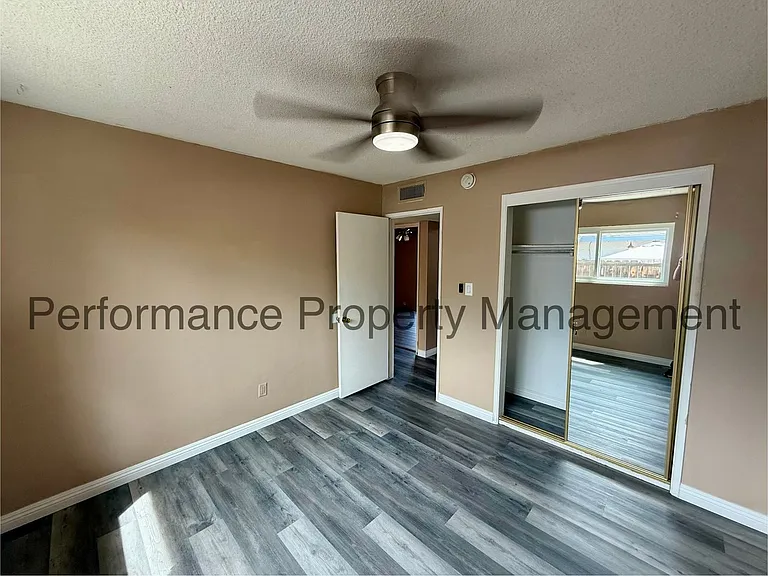 5424 Le Conte Ave — Photo 11