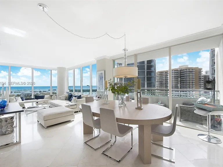 3400 SW 27th Ave #1003 — Photo 3